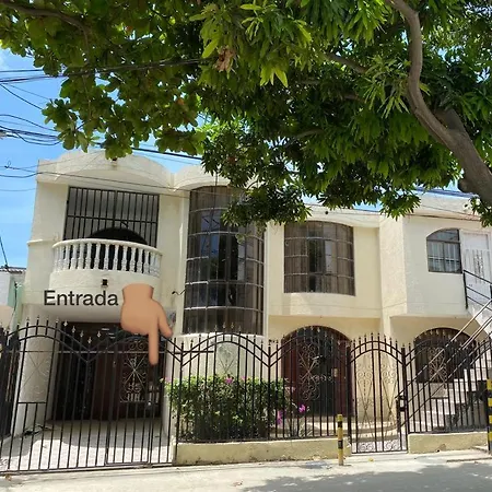 Apartamento Con Aire Acondicionado Y Parqueadero Por Dias En Santa Marta Exterior photo