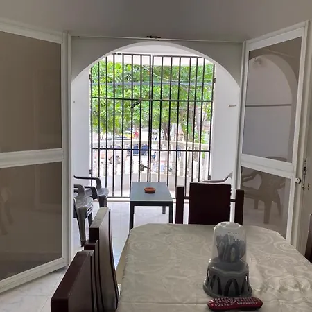 Apartamento Con Aire Acondicionado Y Parqueadero Por Dias En Santa Marta Exterior photo