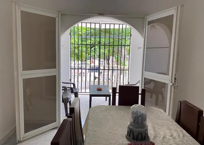 Apartamento Con Aire Acondicionado Y Parqueadero Por Dias En Santa Marta