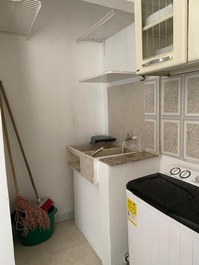 Con Aire Acondicionado Y Parqueadero Por Dias En * Santa Marta (Magdalena)