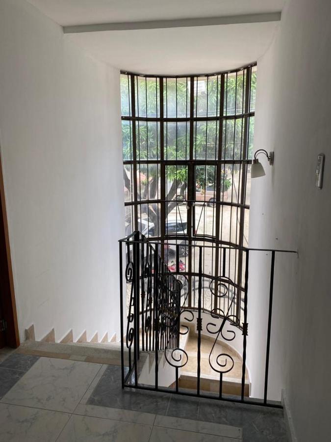 Con Aire Acondicionado Y Parqueadero Por Dias En Apartment